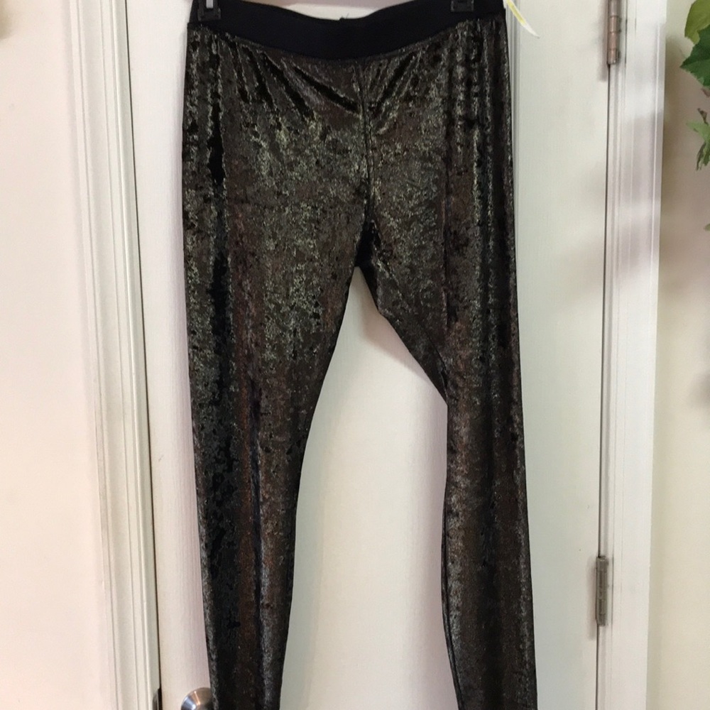 NWTS BLACK and GOLD Leggings. Elastic waistband